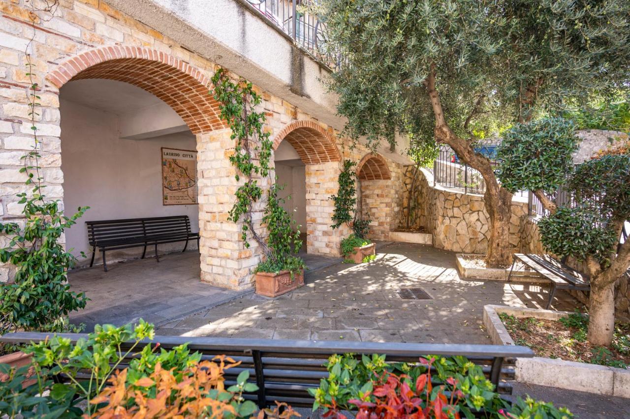 Piazza Laurino Apartments Basic Excursions Alto Cilento Cammino Giubilare Di Santelena מראה חיצוני תמונה
