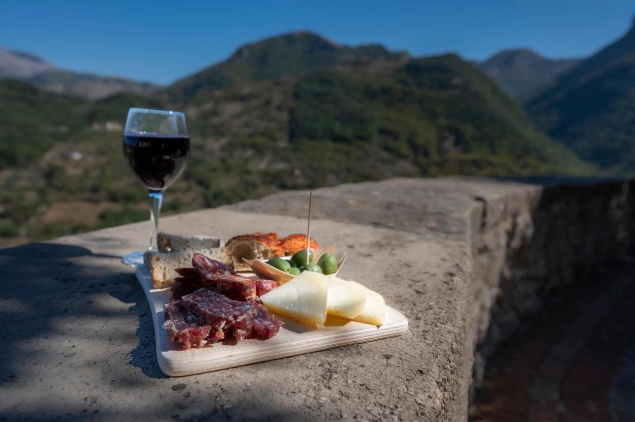 Piazza Laurino Apartments Basic Excursions Alto Cilento Cammino Giubilare Di Santelena מראה חיצוני תמונה