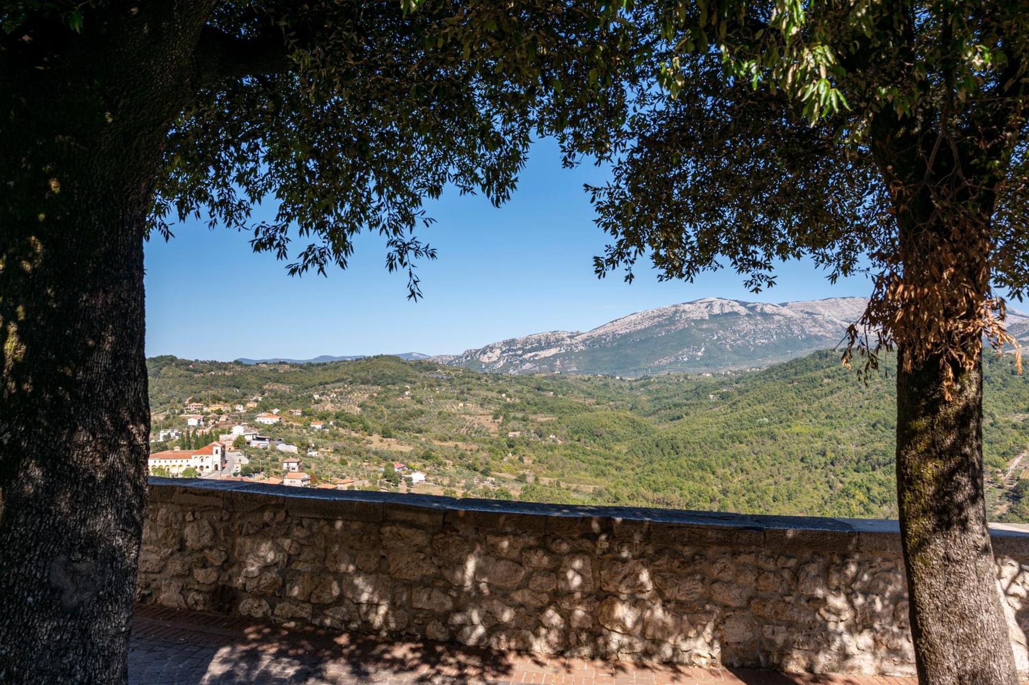 Piazza Laurino Apartments Basic Excursions Alto Cilento Cammino Giubilare Di Santelena מראה חיצוני תמונה
