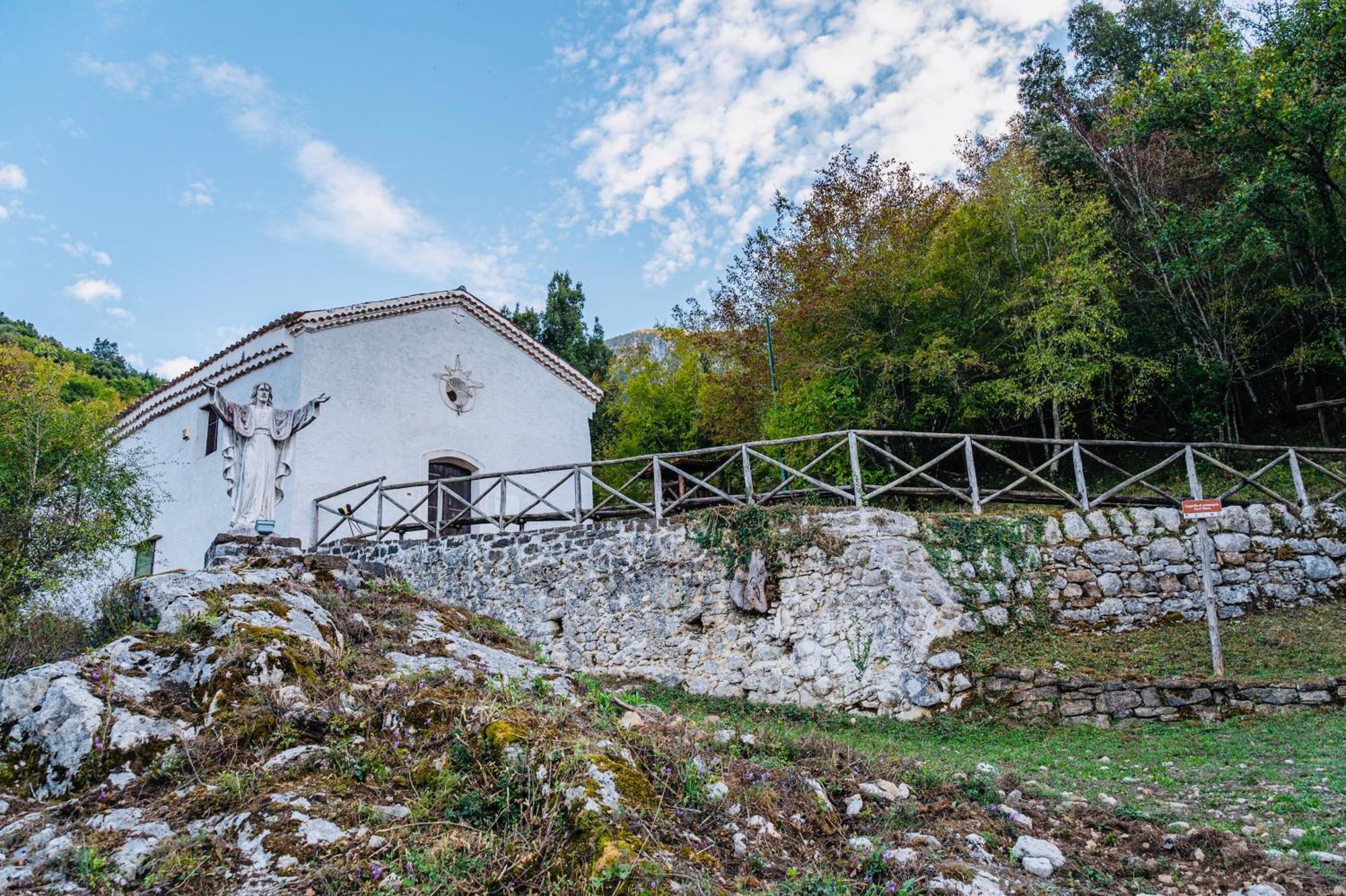 Piazza Laurino Apartments Basic Excursions Alto Cilento Cammino Giubilare Di Santelena מראה חיצוני תמונה